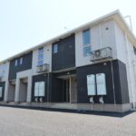 近くにスーパー・コンビニ・薬局等有 便利○